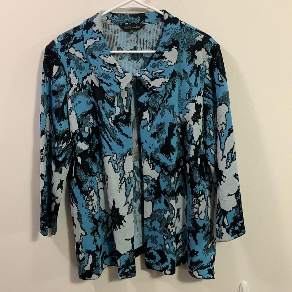 Ming Wang Sweater / light jacket - one hook and eye closure, Size 1X, good cond